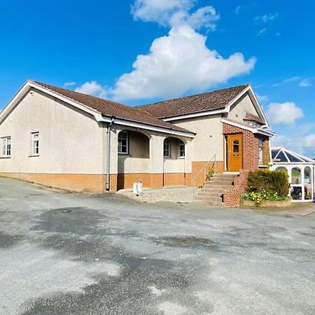 Valley Lodge 3 Bedroom Retreat In Craigantlet Hills Belfast Bagian luar foto