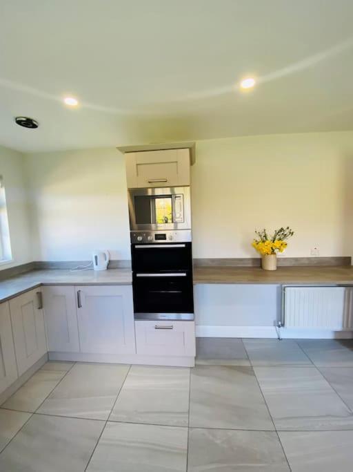 Valley Lodge 3 Bedroom Retreat In Craigantlet Hills Belfast Bagian luar foto