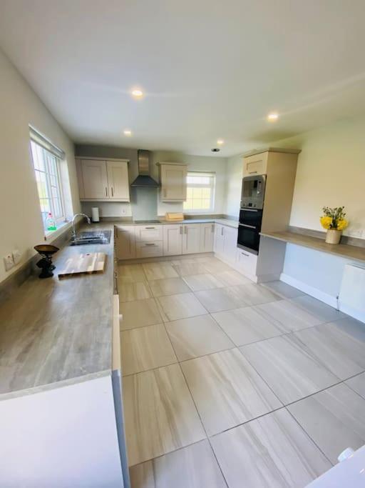 Valley Lodge 3 Bedroom Retreat In Craigantlet Hills Belfast Bagian luar foto